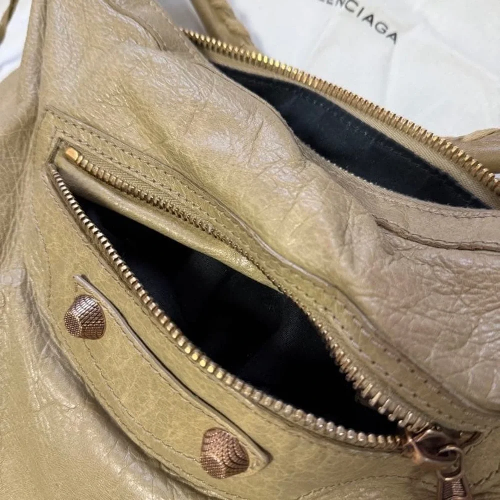 Authentic Balenciaga Motocross Hobo / Shoulder - Picture 4 of 10
